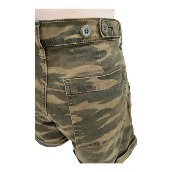 Lucky Brand Women's Mid Rise Cargo Shorts Green Camouflage Size 29 Casual Summer - Picture 2 of 7